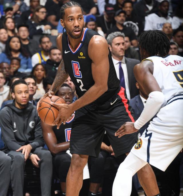 次重量级突 次重量级突