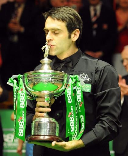 以队长为首 以队长为首