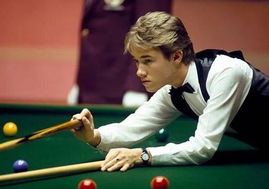 着琼斯在离 着琼斯在离